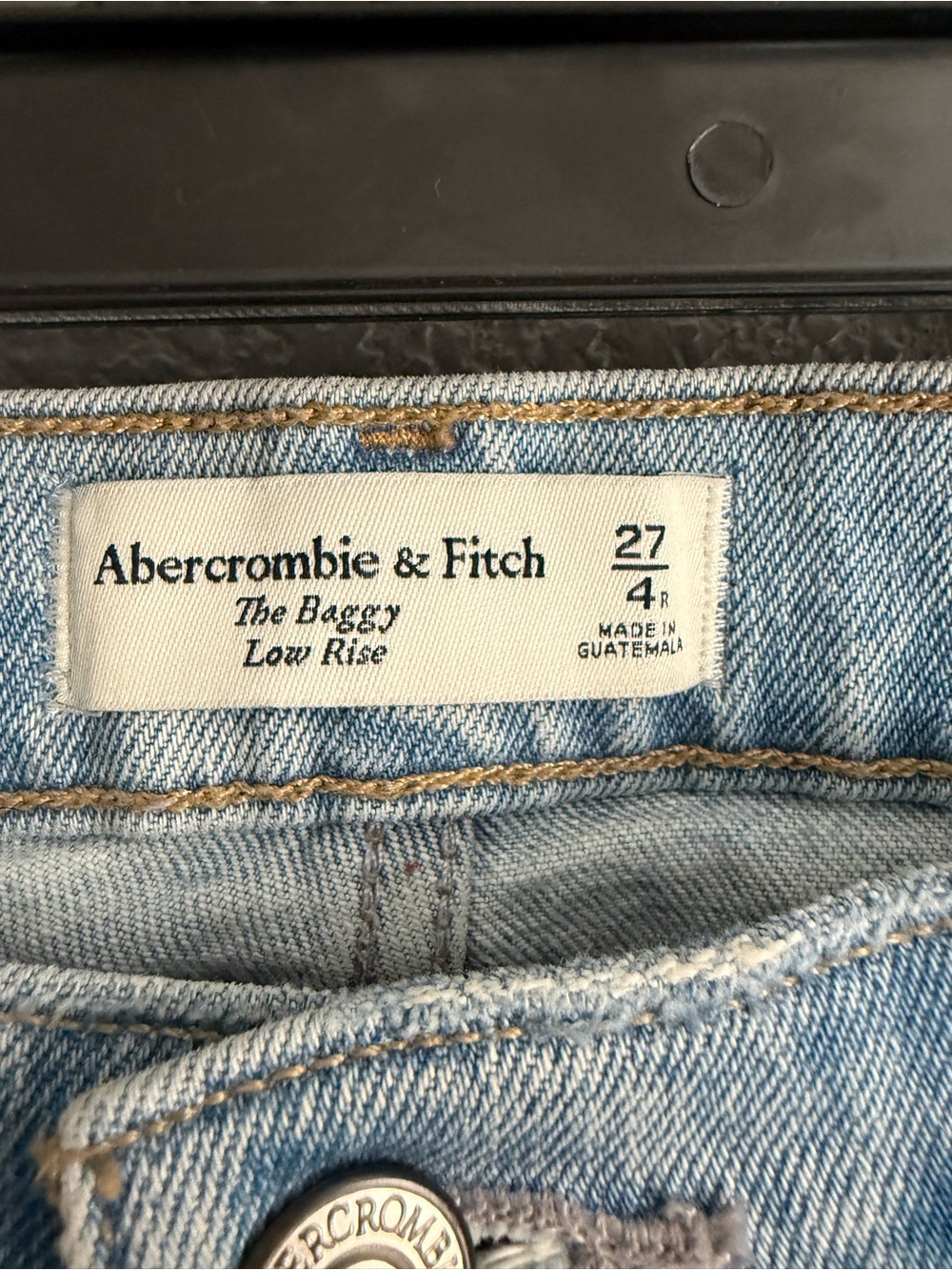 ABERCROMBIE & FITCH • the baggy low rise jeans light wash distressed size 27 - Picture 3 of 5